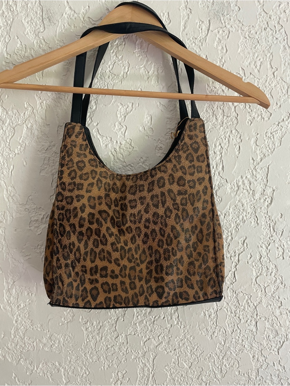 St. John’s Bay RARE Vintage Y2K Leopard Leather Bag - Picture 3 of 6